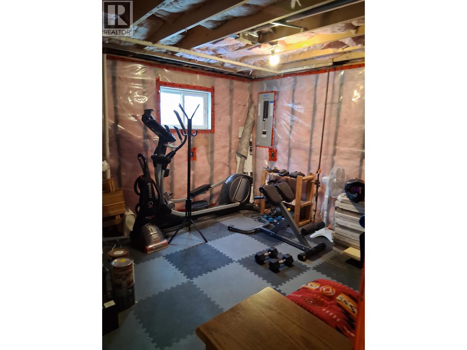 1441 Coalmine Road, Telkwa, BC - Indoor Photo Showing Gym Room