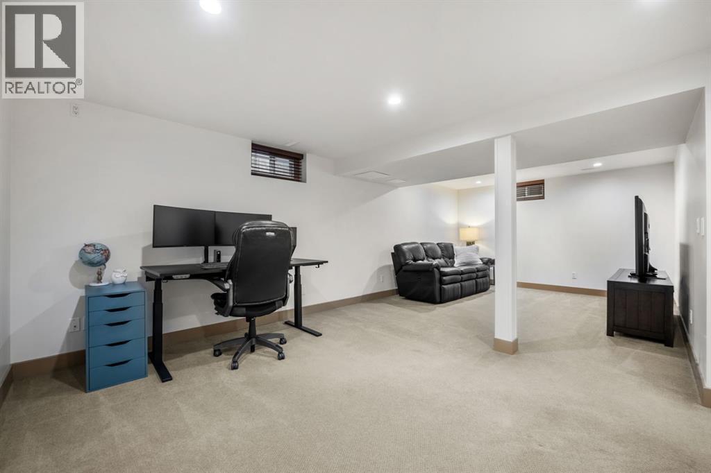 250 Lake Fraser Place Se, Calgary, AB - Indoor