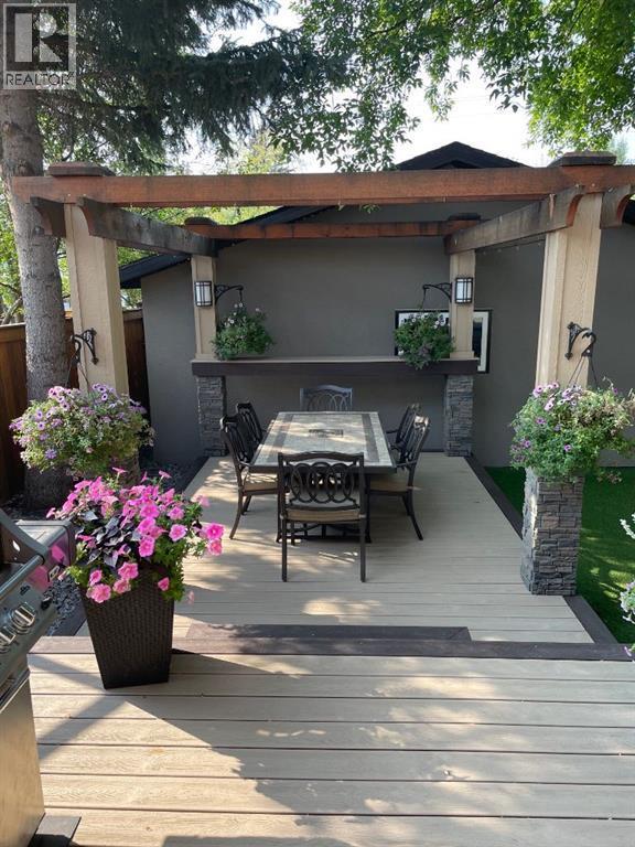 250 Lake Fraser Place Se, Calgary, AB - Outdoor With Deck Patio Veranda