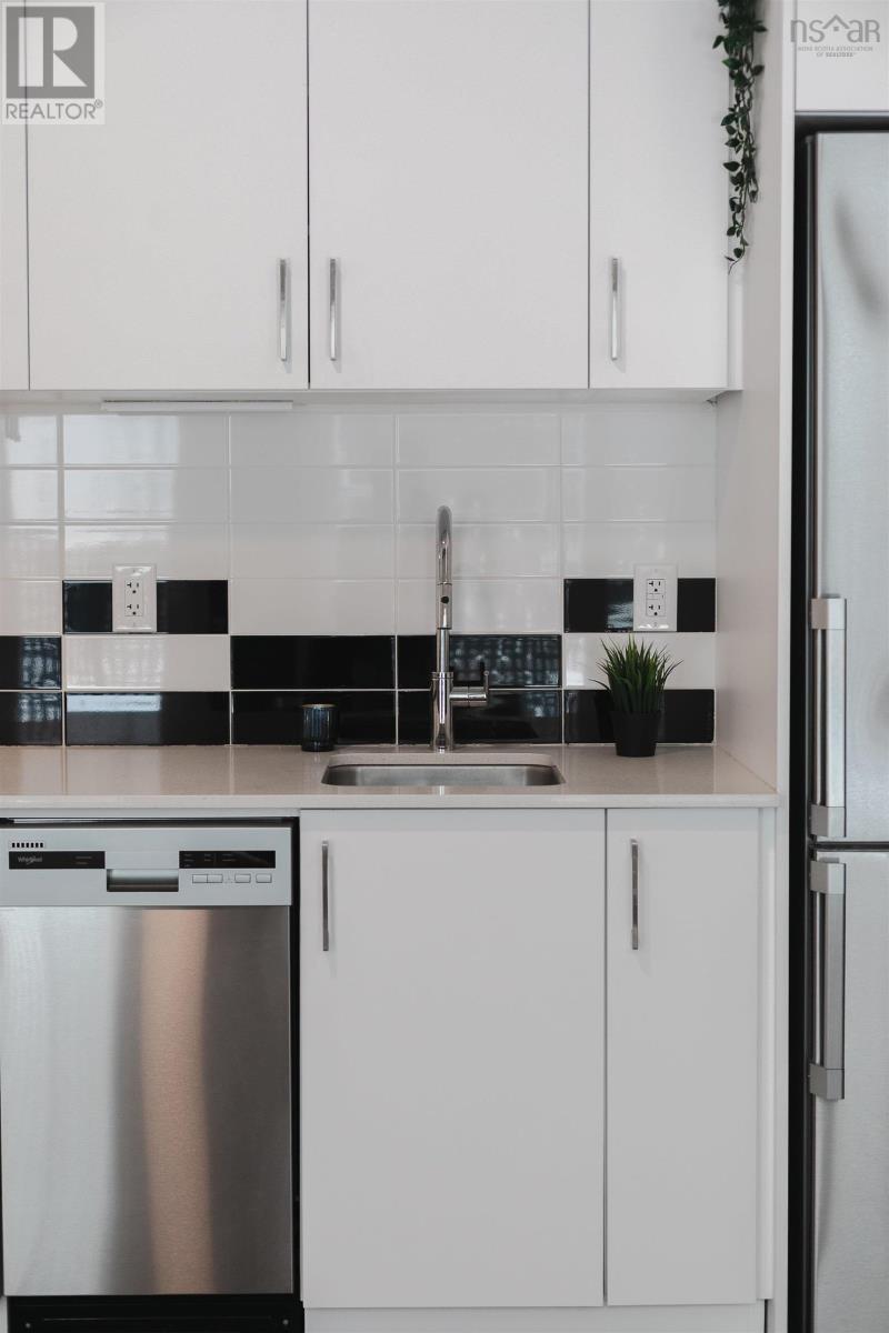 Kitchen - 102 5684 West Street, Halifax, NS - Indoor Photo Showing Kitchen With Upgraded Kitchen