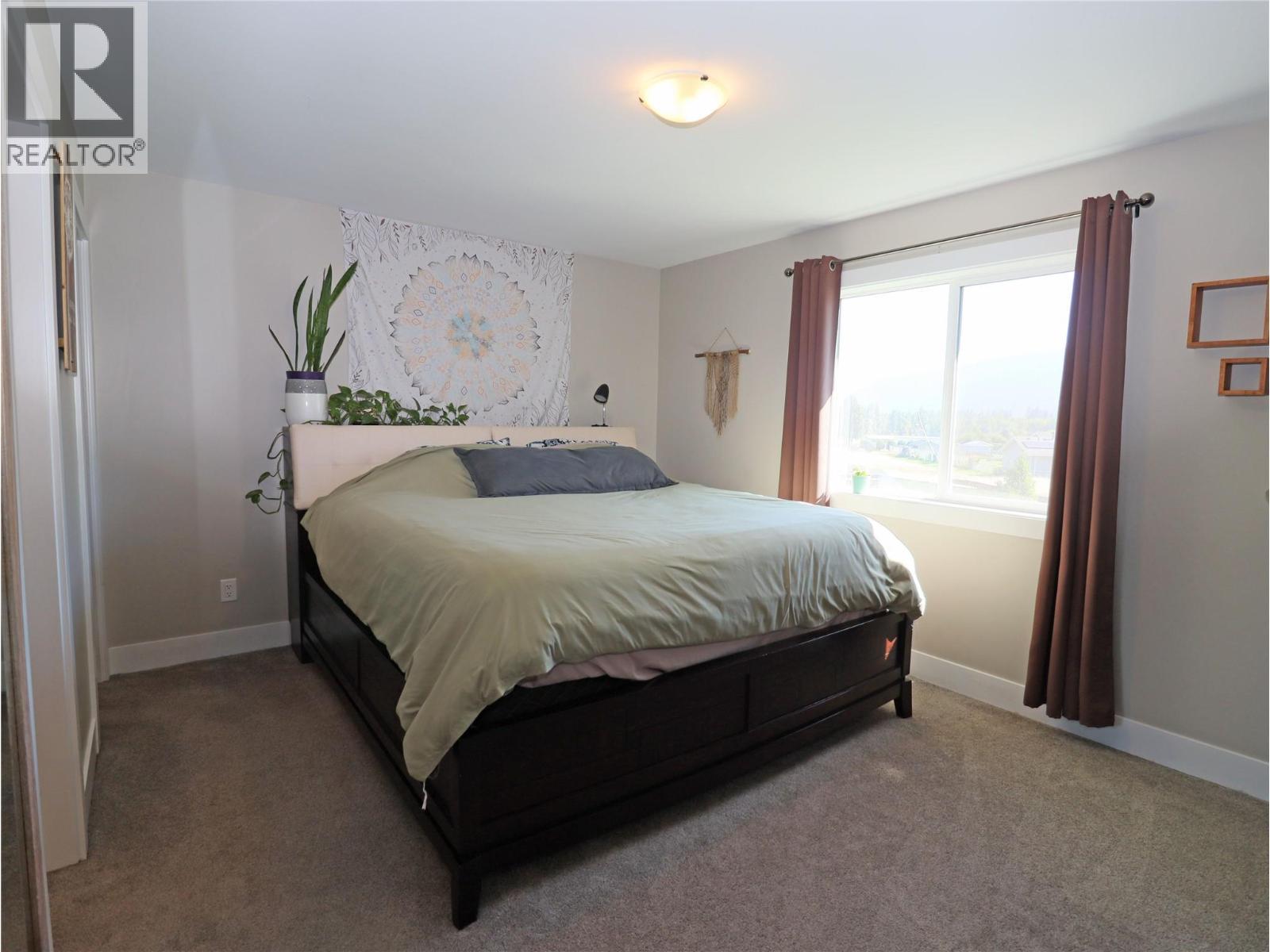 3600 Hall Frontage Road, Grand Forks, BC - Indoor Photo Showing Bedroom