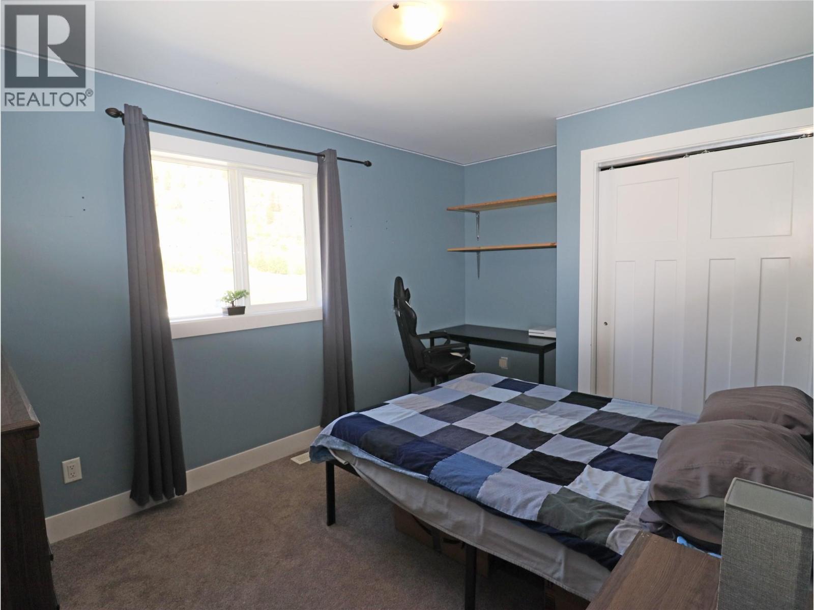 3600 Hall Frontage Road, Grand Forks, BC - Indoor Photo Showing Bedroom