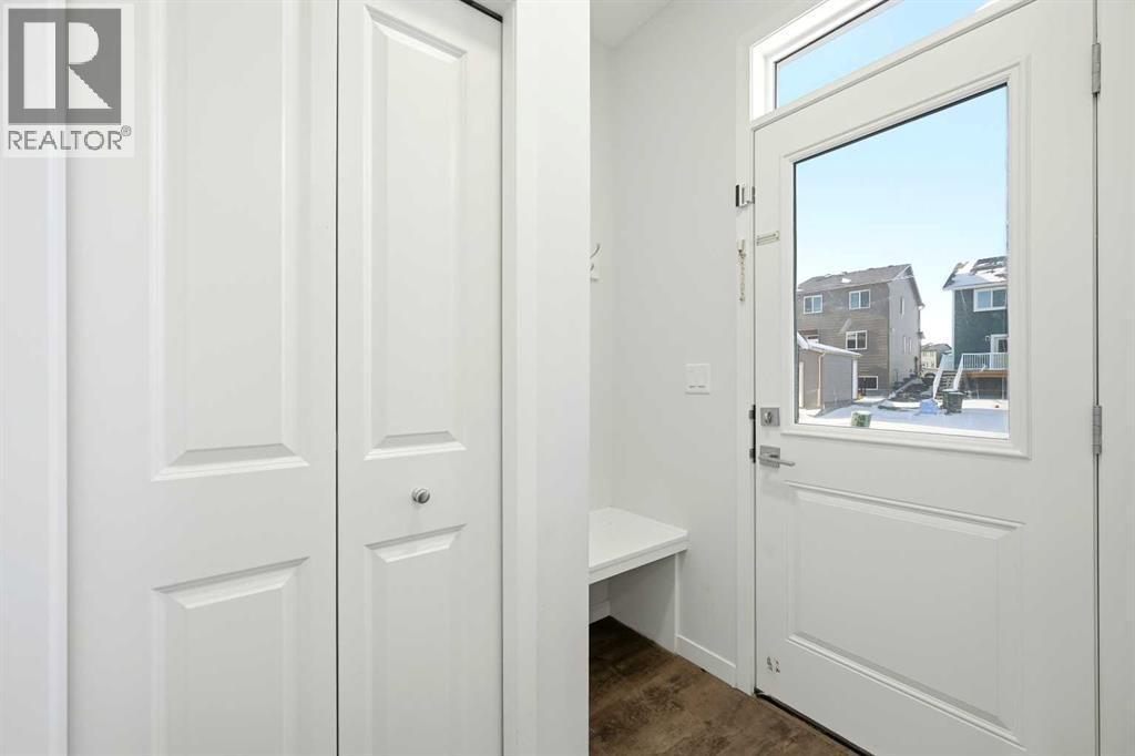 185 Edith Green Nw, Calgary, AB - Indoor Photo Showing Other Room