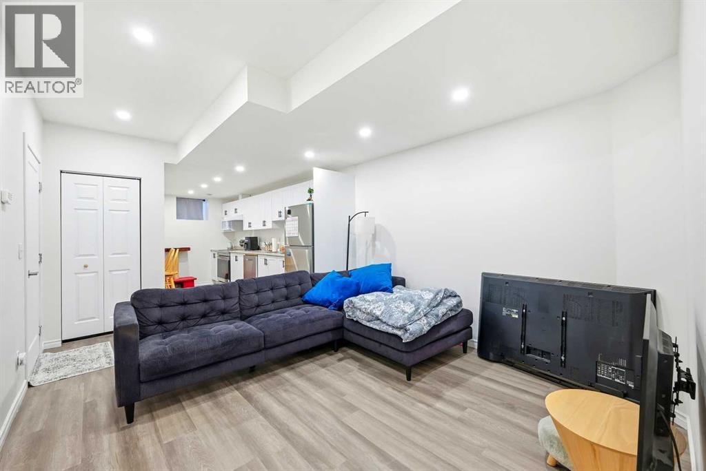 185 Edith Green Nw, Calgary, AB - Indoor