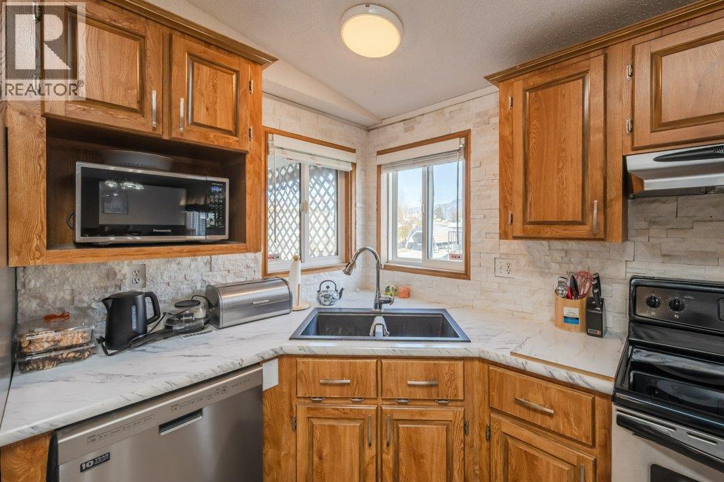 5617 Highway 97, Oliver, BC