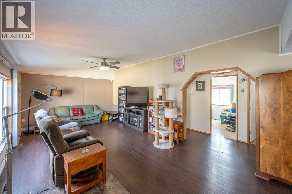 5617 Highway 97, Oliver, BC