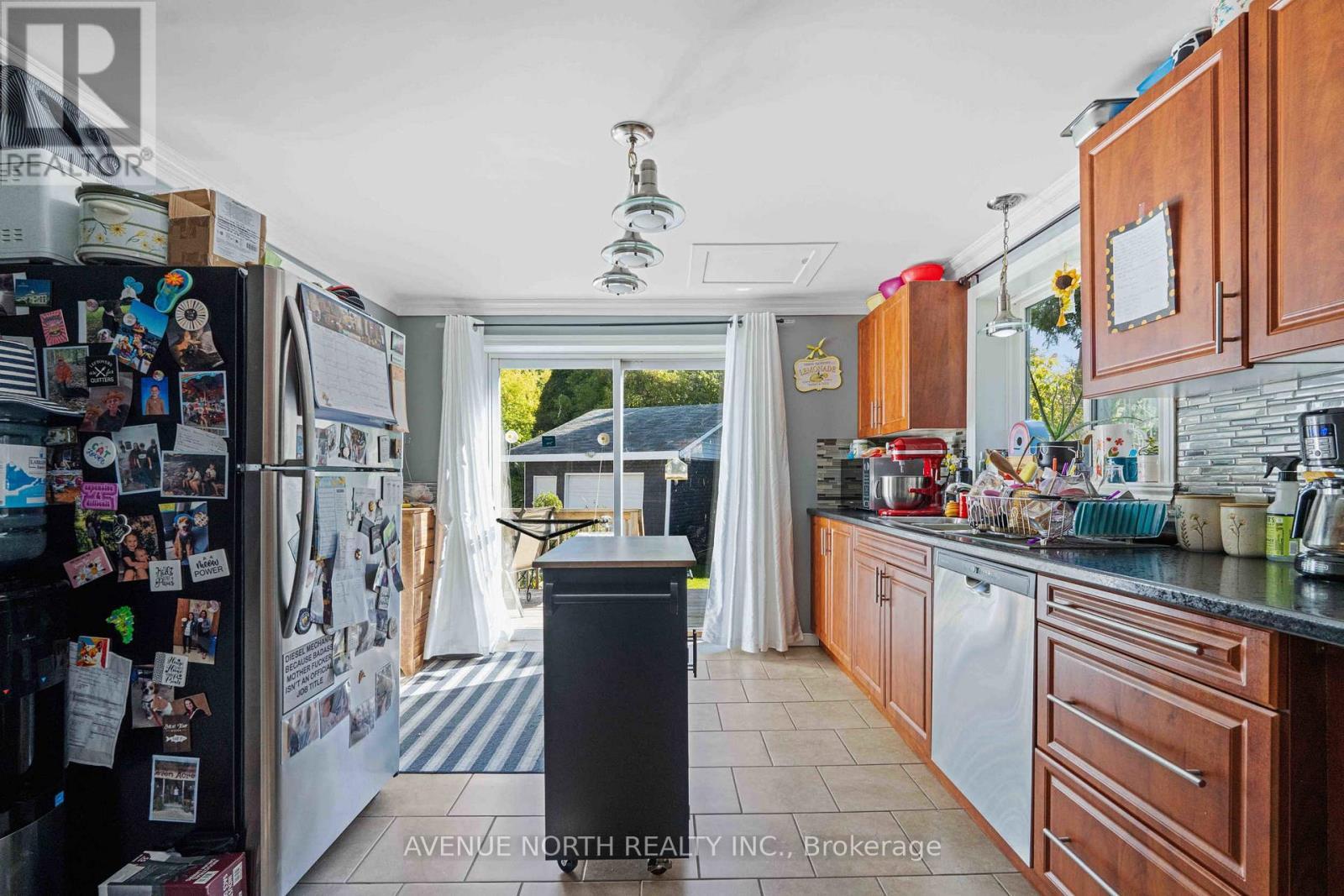 117 Bedford Street, Cornwall, ON - Indoor Photo Showing Kitchen