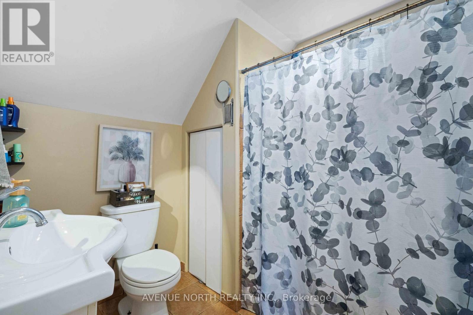 117 Bedford Street, Cornwall, ON - Indoor Photo Showing Bathroom