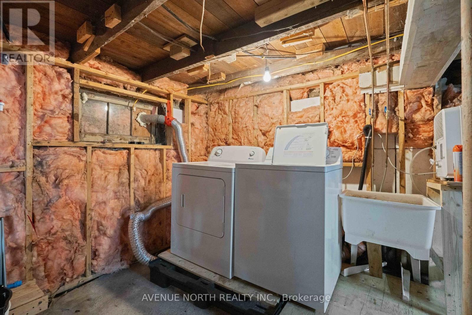 117 Bedford Street, Cornwall, ON - Indoor Photo Showing Laundry Room