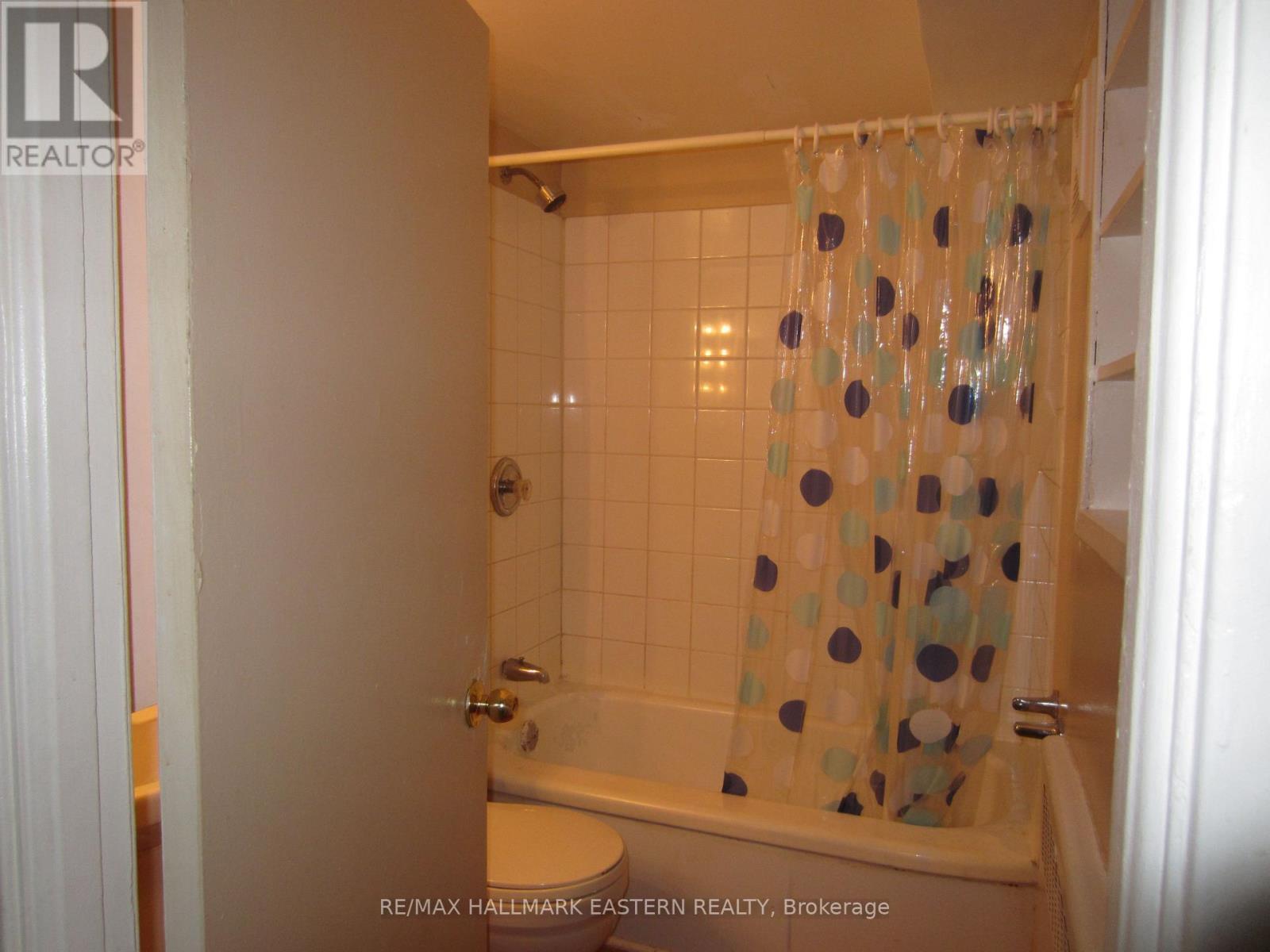 378 Stewart Street, Peterborough (Town Ward 3), ON - Indoor Photo Showing Bathroom