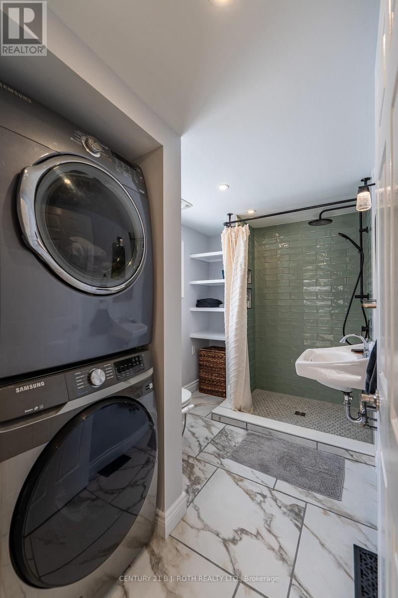 2708 Concession 9 Road W, Ramara, ON - Indoor Photo Showing Laundry Room