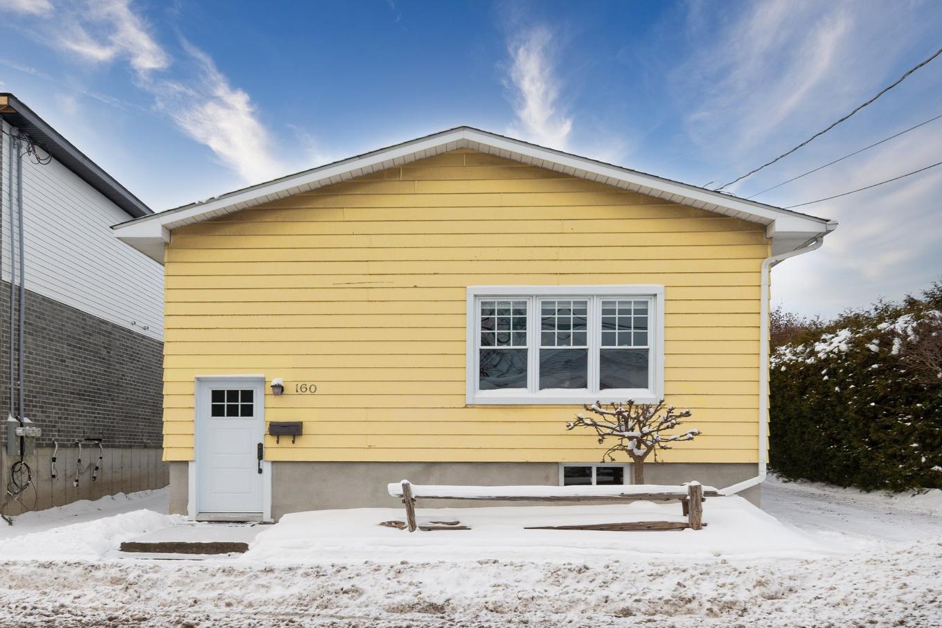 Frontage - 160 Rue Larocque, Saint-Jean-Sur-Richelieu, QC - Outdoor With Exterior