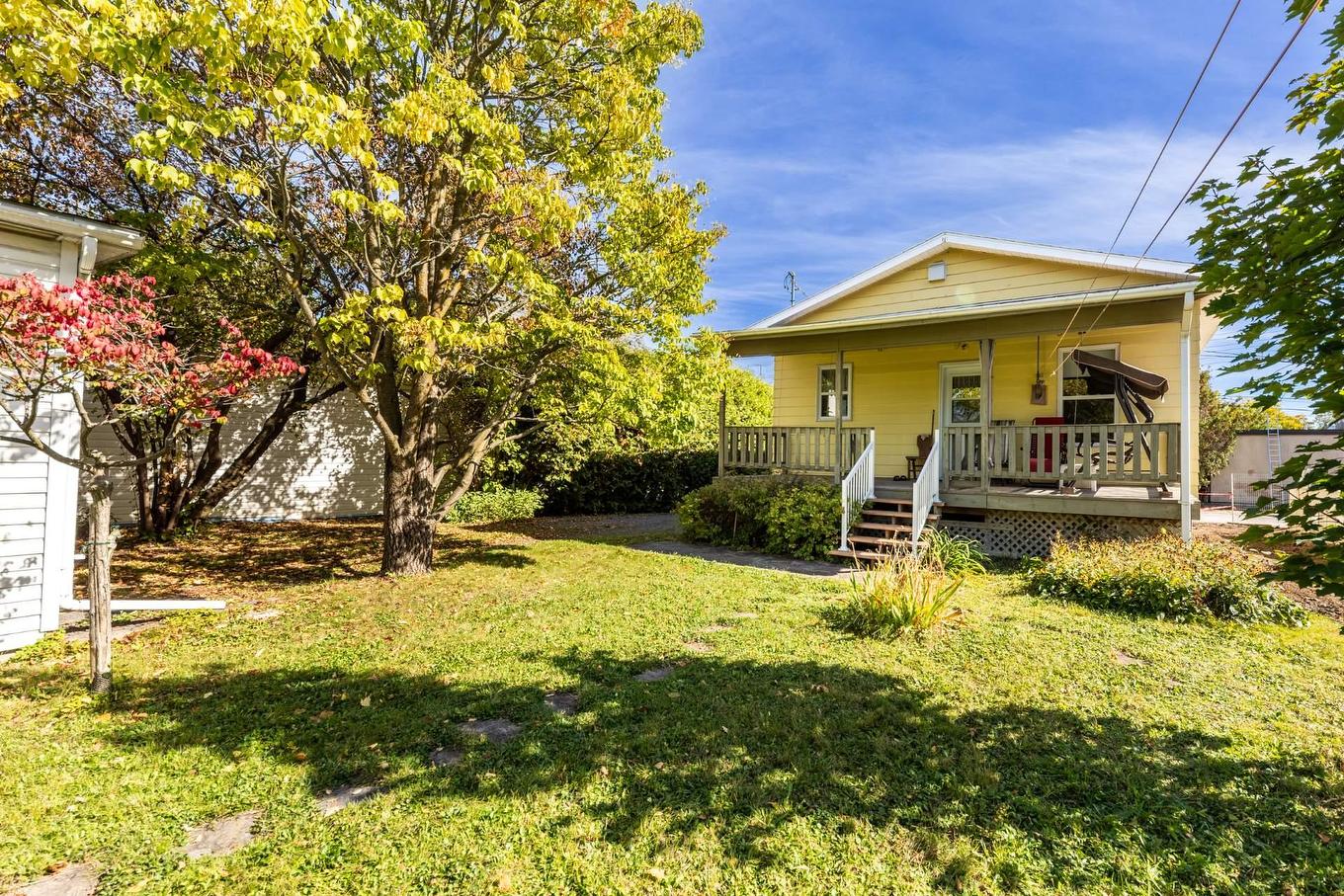 Back facade - 160 Rue Larocque, Saint-Jean-Sur-Richelieu, QC - Outdoor With Deck Patio Veranda