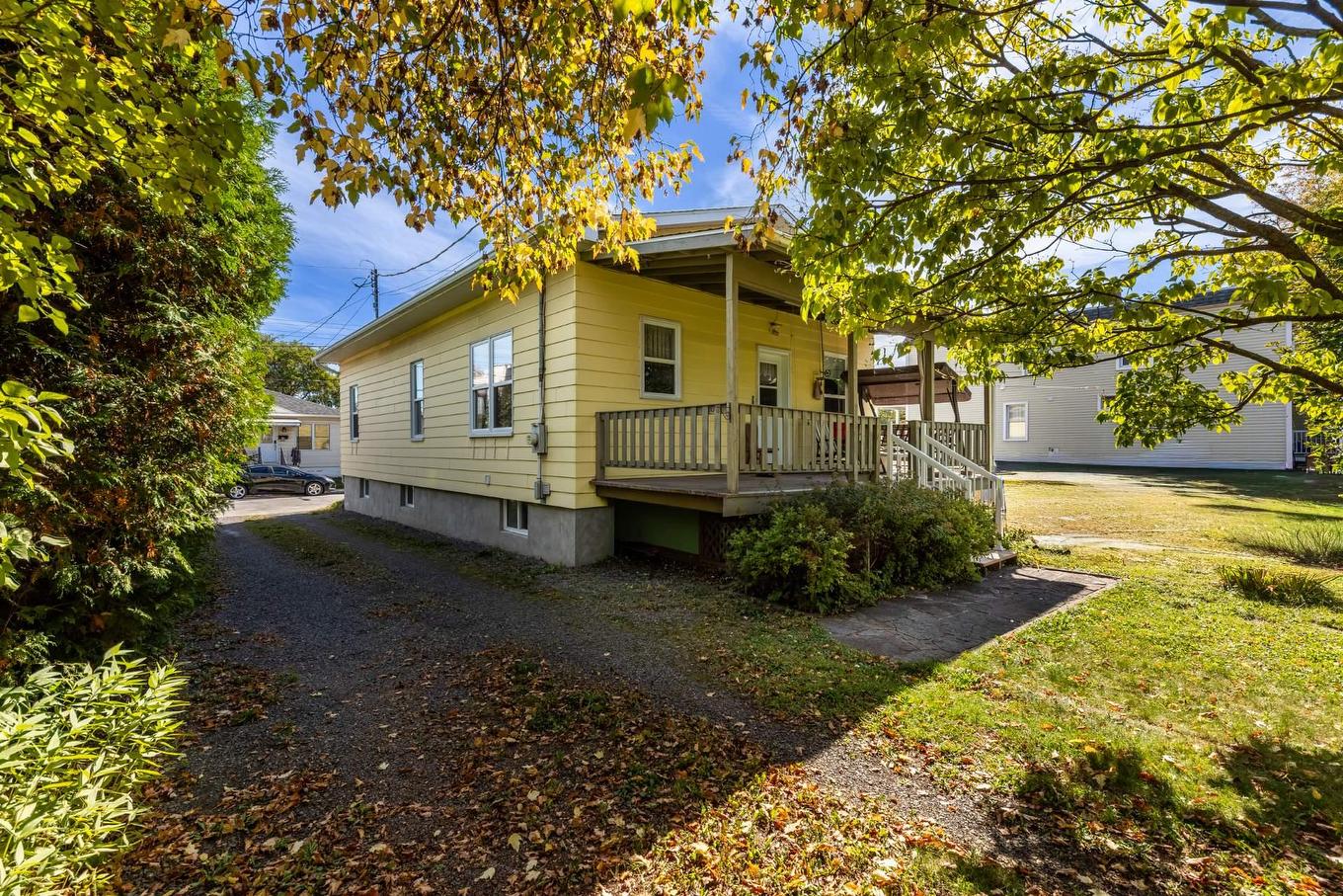 Back facade - 160 Rue Larocque, Saint-Jean-Sur-Richelieu, QC - Outdoor