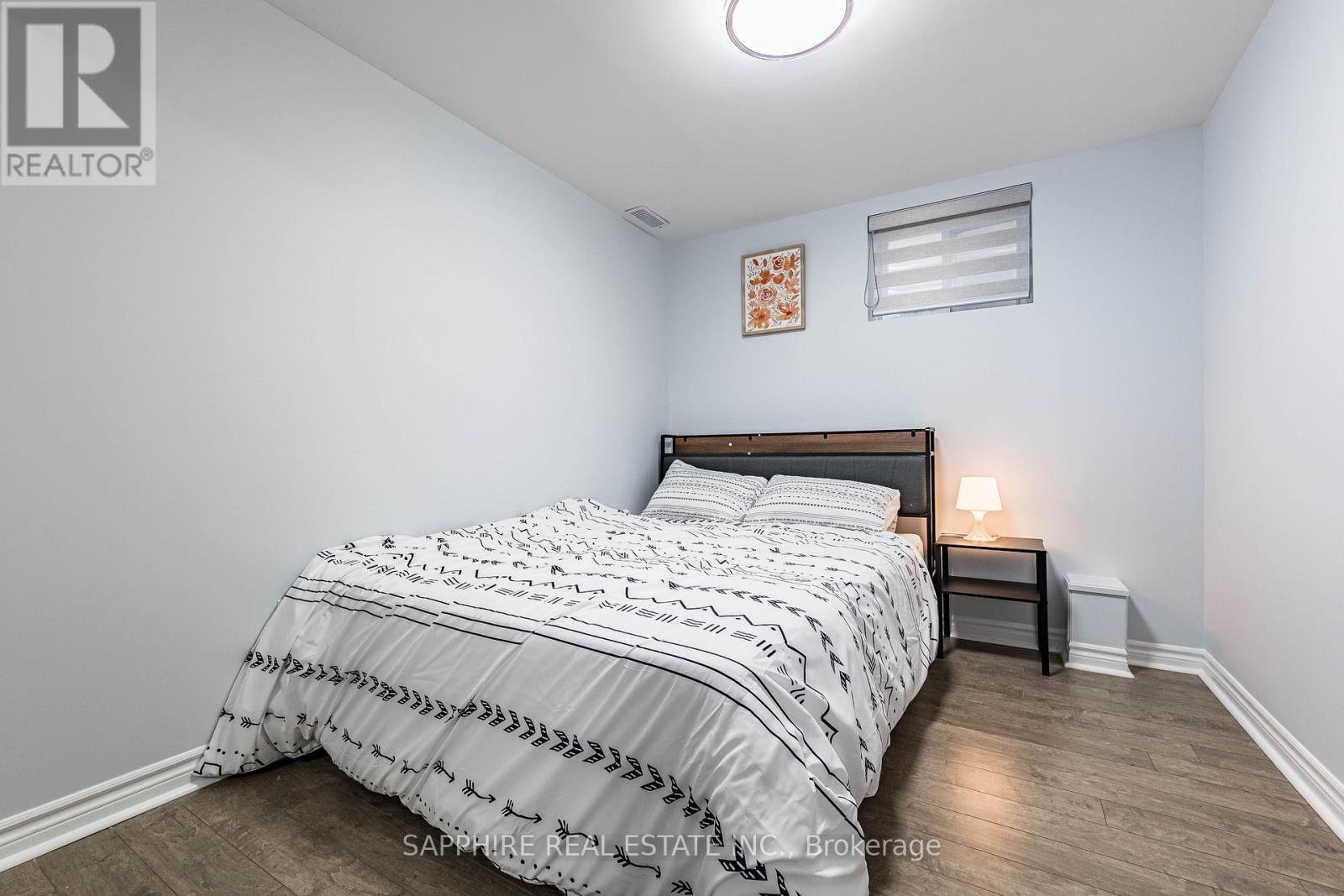 325 Trudeau Drive E, Milton, ON - Indoor Photo Showing Bedroom