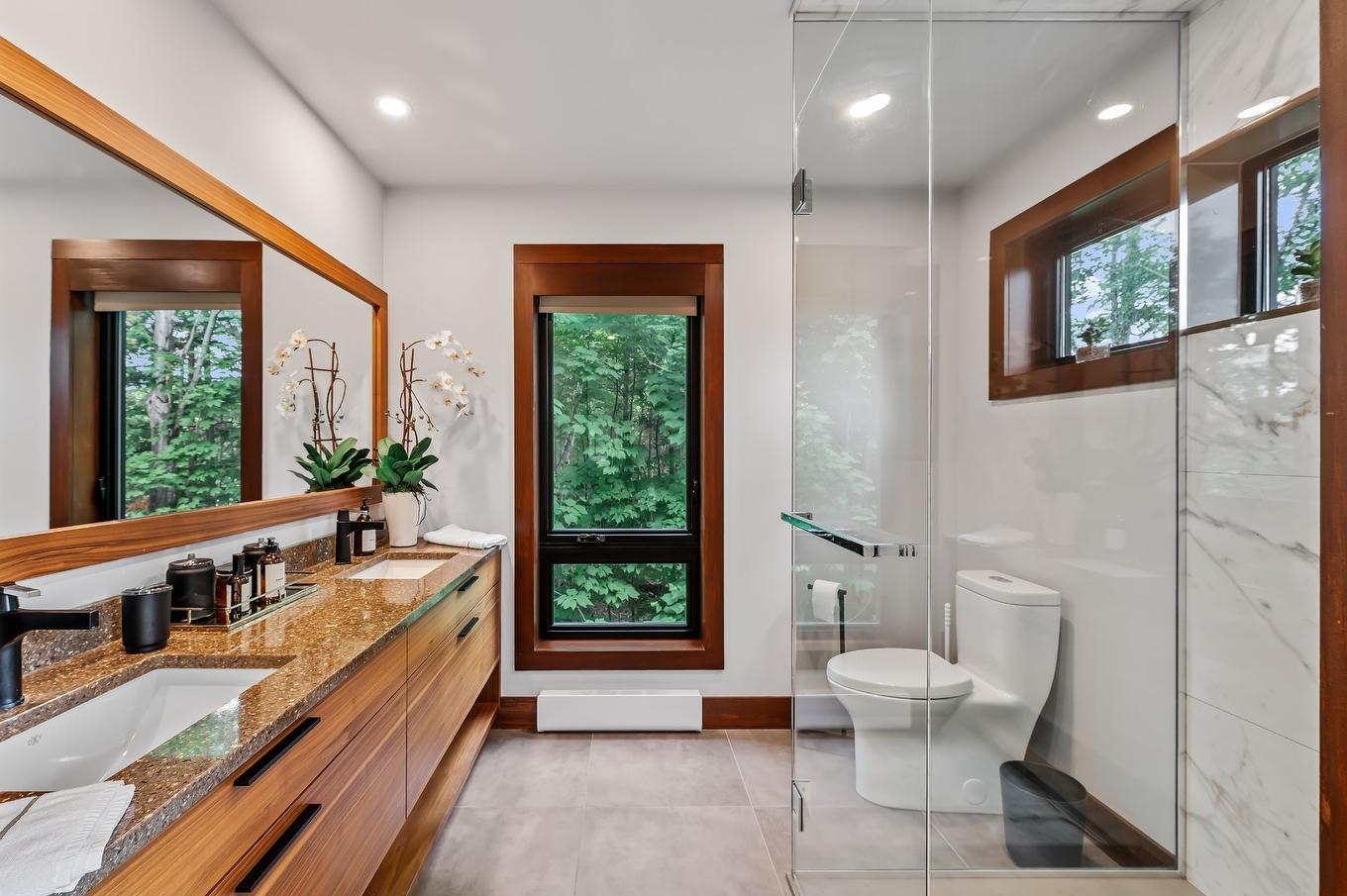 Ensuite bathroom - 1740 Place Des Pentes, Sainte-Adèle, QC - Indoor Photo Showing Bathroom