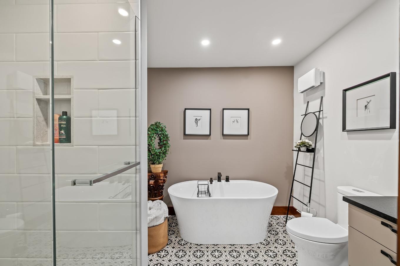 Bathroom - 1740 Place Des Pentes, Sainte-Adèle, QC - Indoor Photo Showing Bathroom