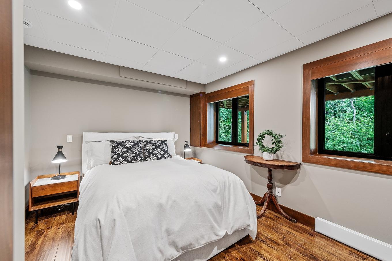 Bedroom - 1740 Place Des Pentes, Sainte-Adèle, QC - Indoor Photo Showing Bedroom