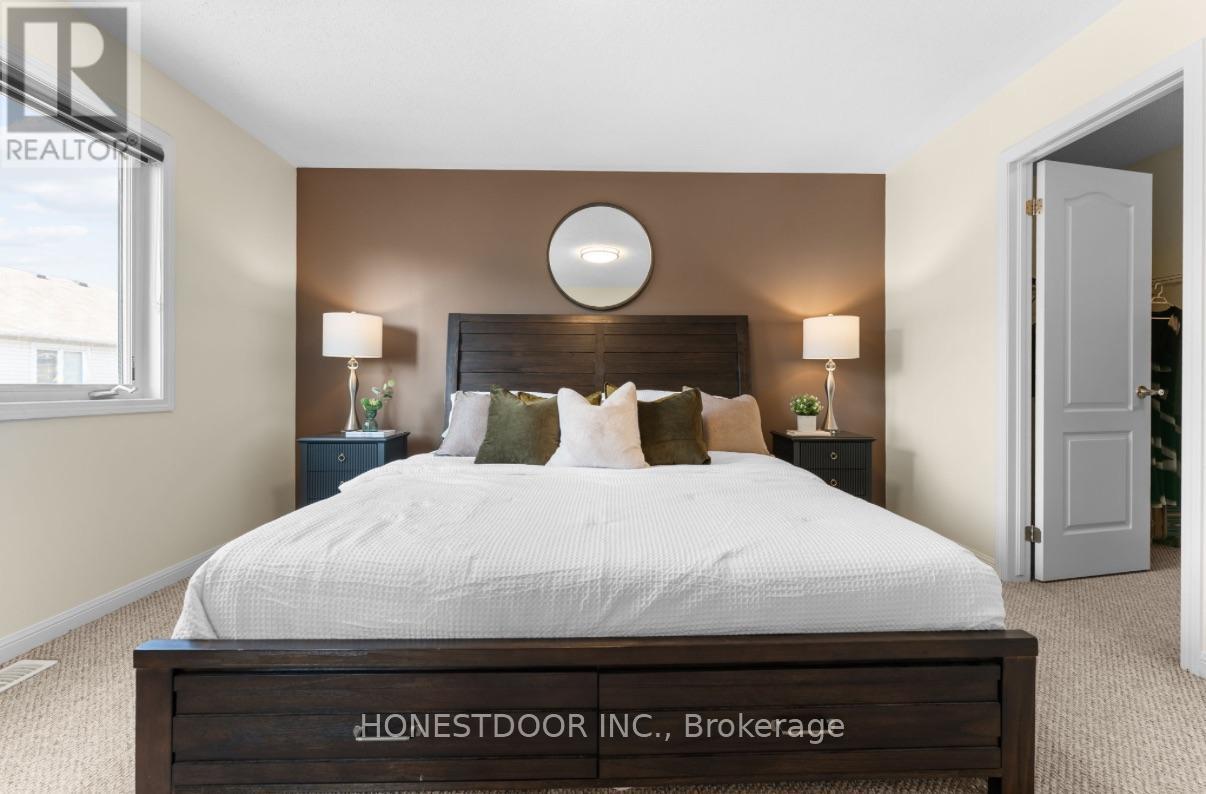 986 Farmstead Drive, Milton, ON