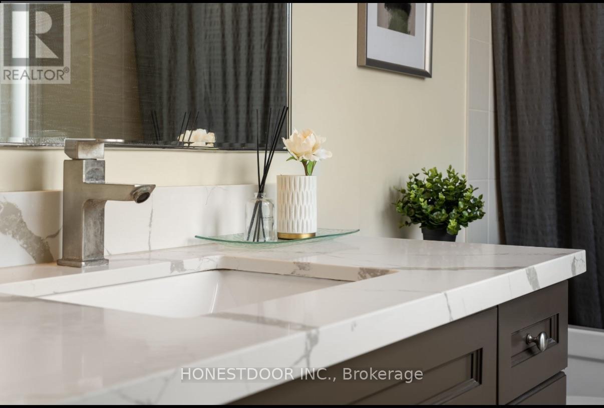 986 Farmstead Drive, Milton, ON