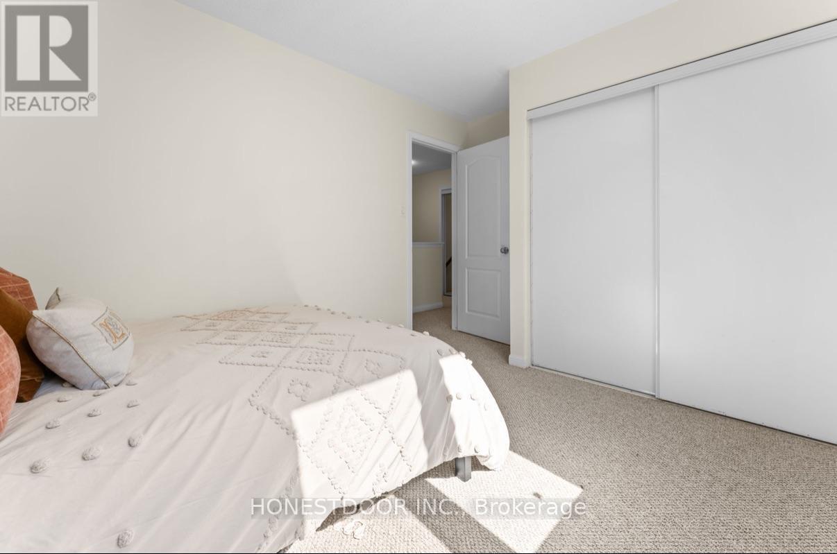 986 Farmstead Drive, Milton, ON