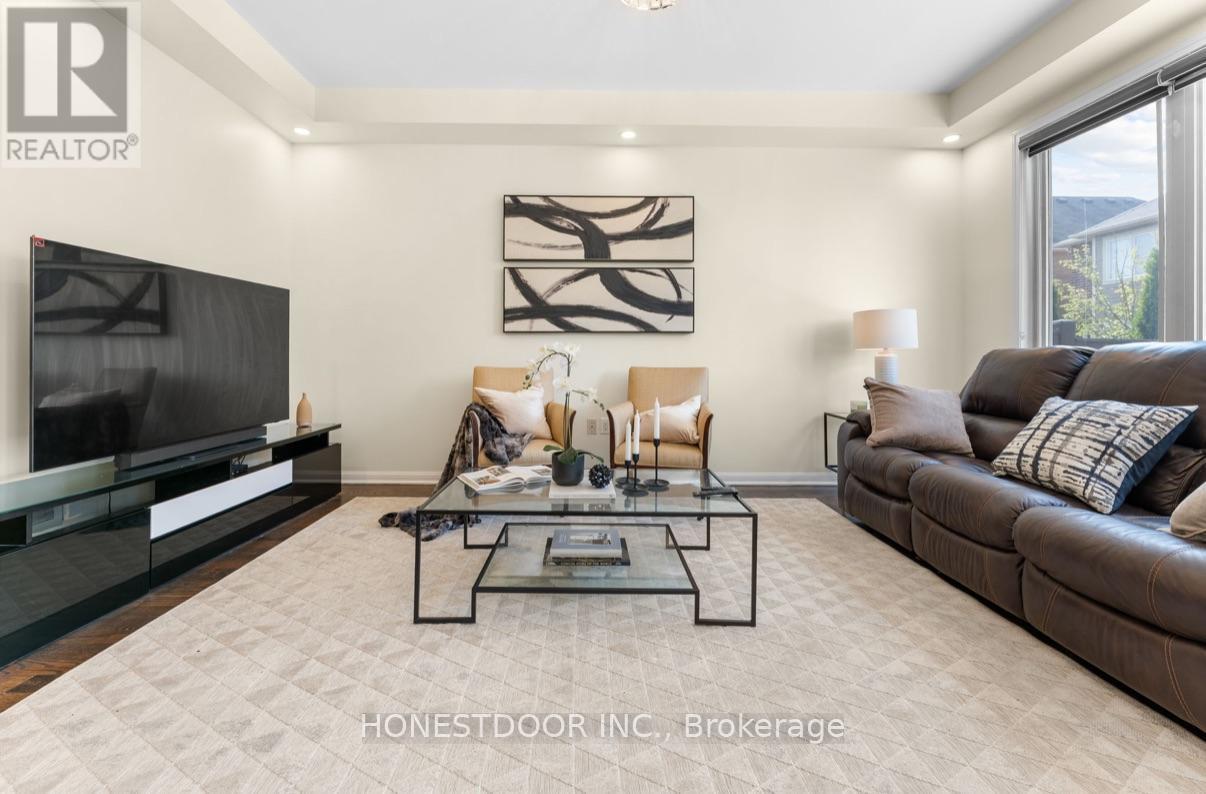 986 Farmstead Drive, Milton, ON