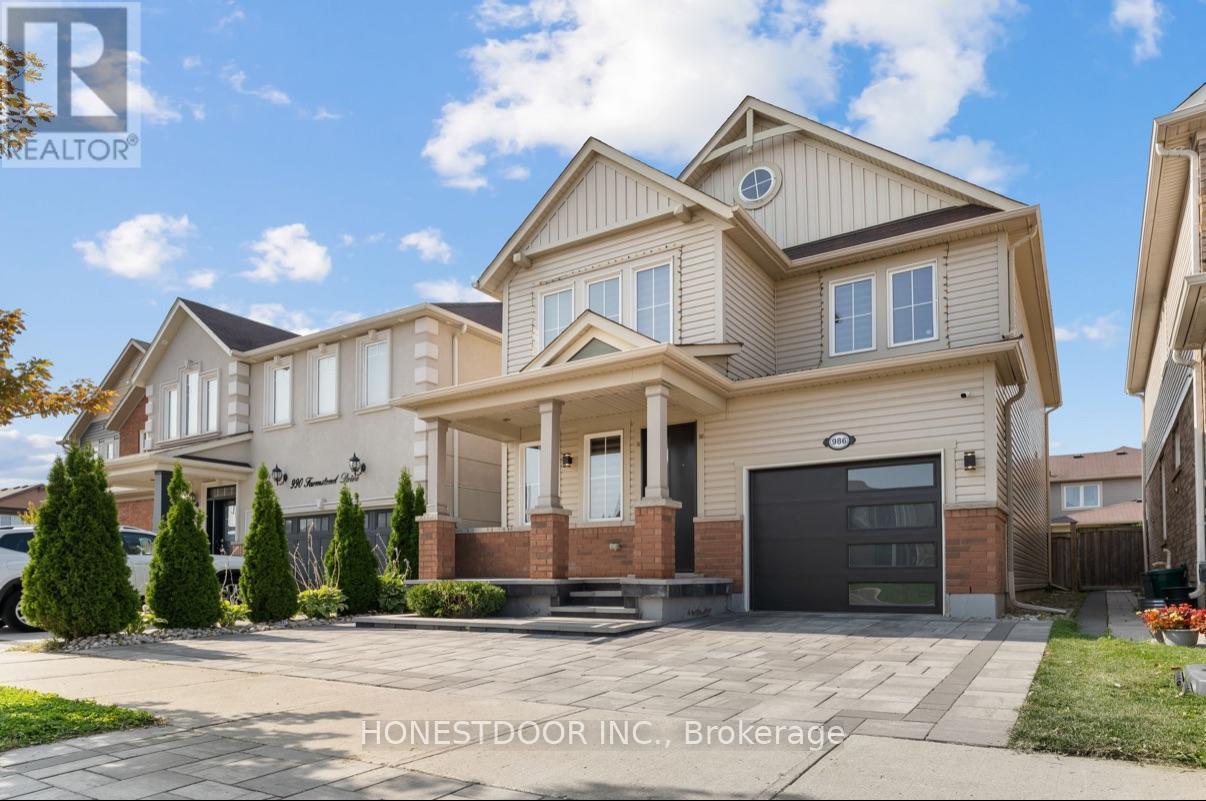 986 Farmstead Drive, Milton, ON