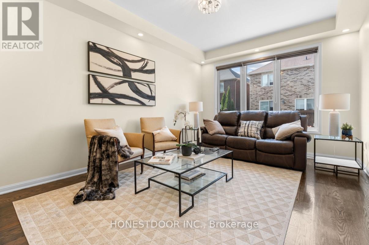 986 Farmstead Drive, Milton, ON