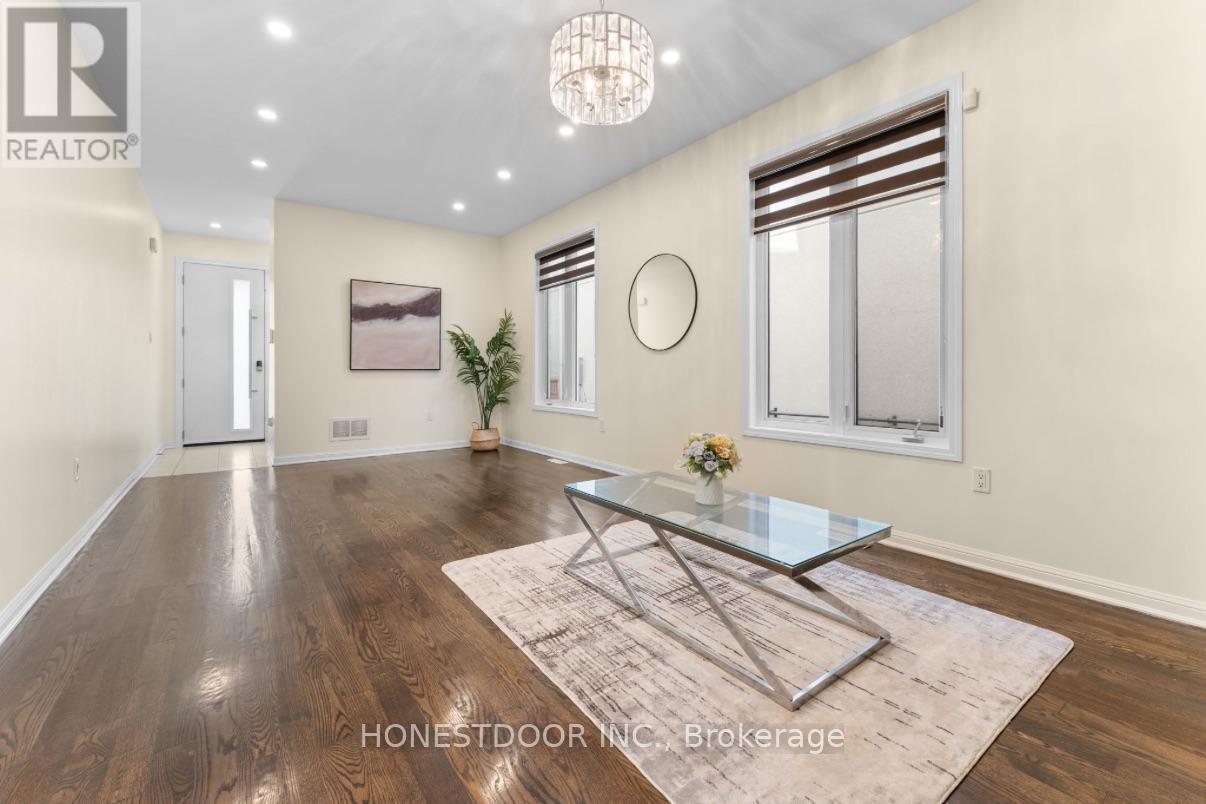 986 Farmstead Drive, Milton, ON