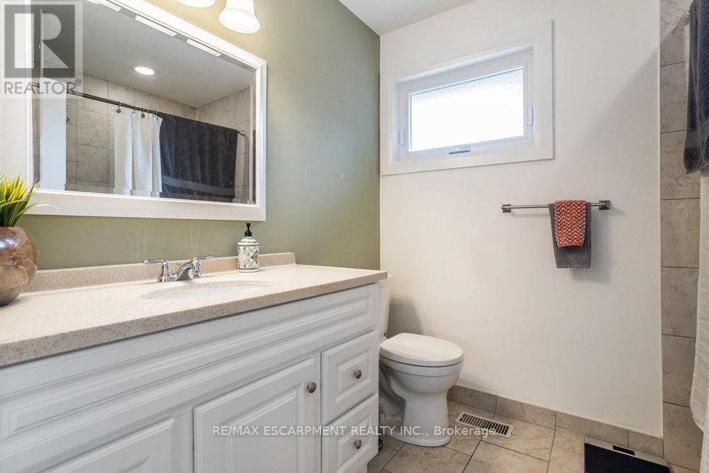 1491 Venta Avenue, Mississauga, ON - Indoor Photo Showing Bathroom