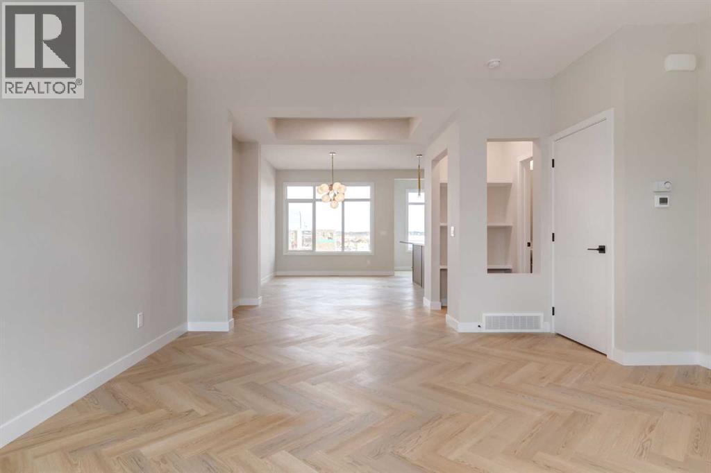 466 River Avenue, Cochrane, AB - Indoor Photo Showing Other Room