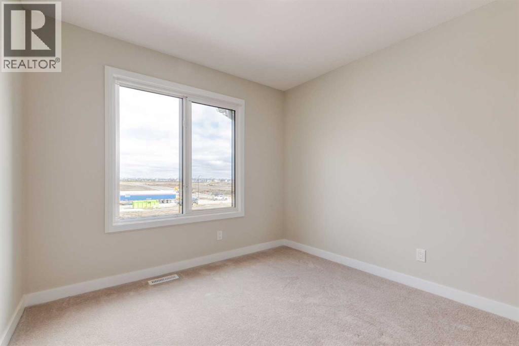 466 River Avenue, Cochrane, AB - Indoor Photo Showing Other Room