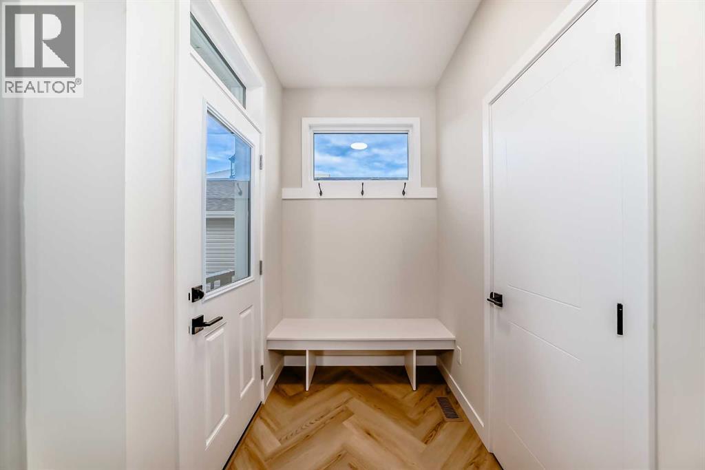 94 Agate Road, Cochrane, AB - Indoor Photo Showing Other Room