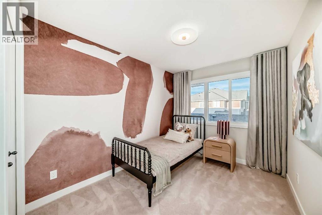 94 Agate Road, Cochrane, AB - Indoor Photo Showing Bedroom