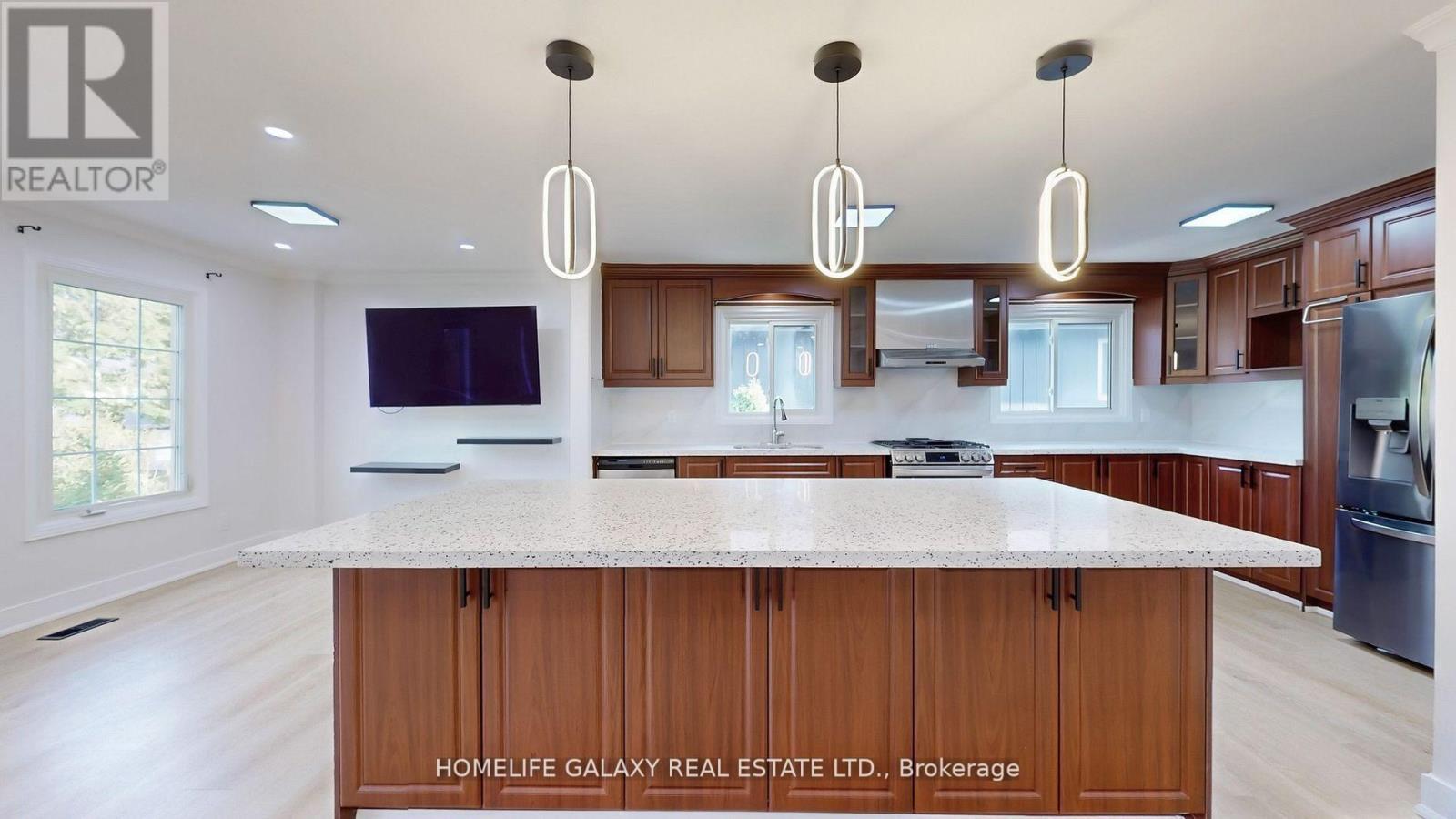 1882 Shadybrook Drive, Pickering, ON - Indoor Photo Showing Kitchen With Double Sink