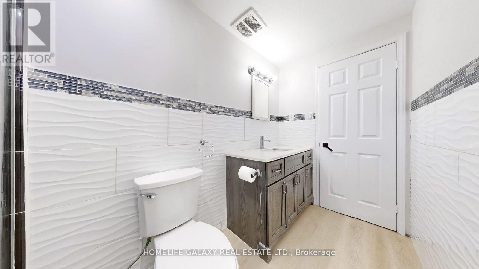 1882 Shadybrook Drive, Pickering, ON - Indoor Photo Showing Bathroom