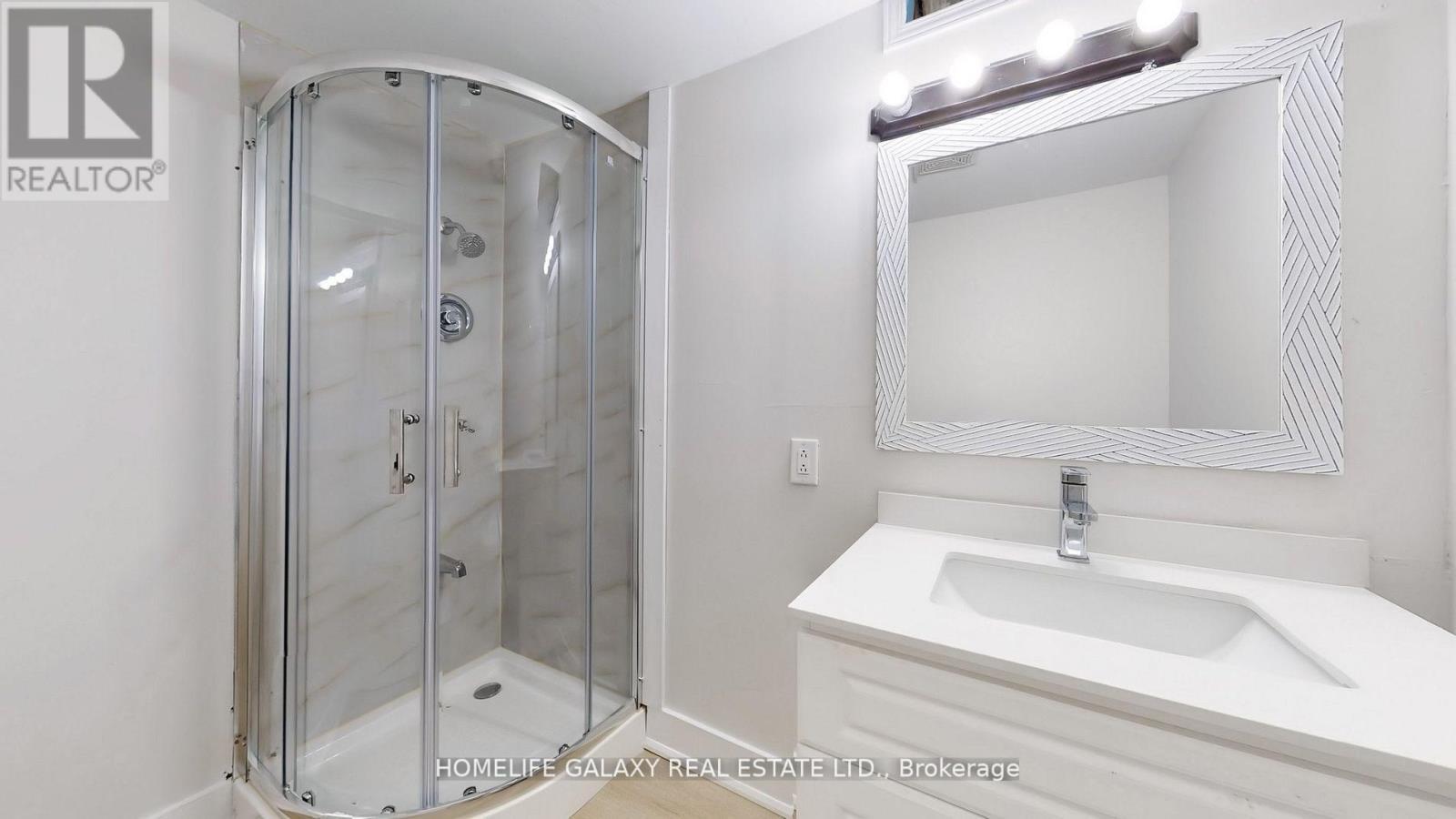 1882 Shadybrook Drive, Pickering, ON - Indoor Photo Showing Bathroom