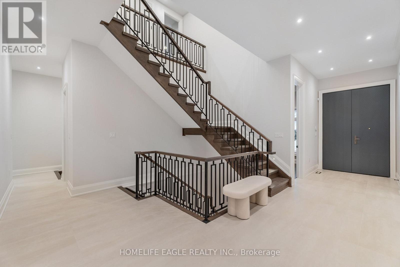 57 Glass Drive, Aurora, ON - Indoor Photo Showing Other Room