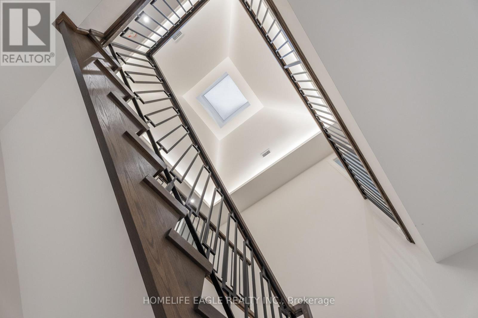 57 Glass Drive, Aurora, ON - Indoor Photo Showing Other Room