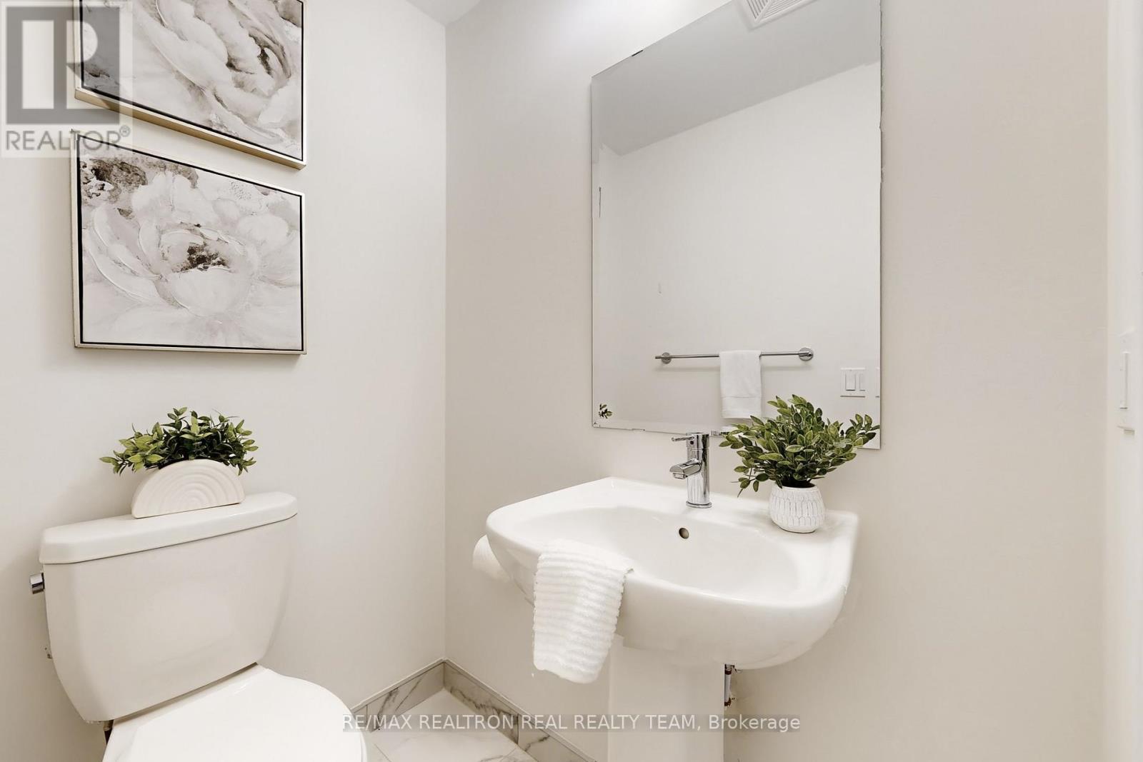 338 - 349 Wheat Boom Drive, Oakville, ON - Indoor Photo Showing Bathroom