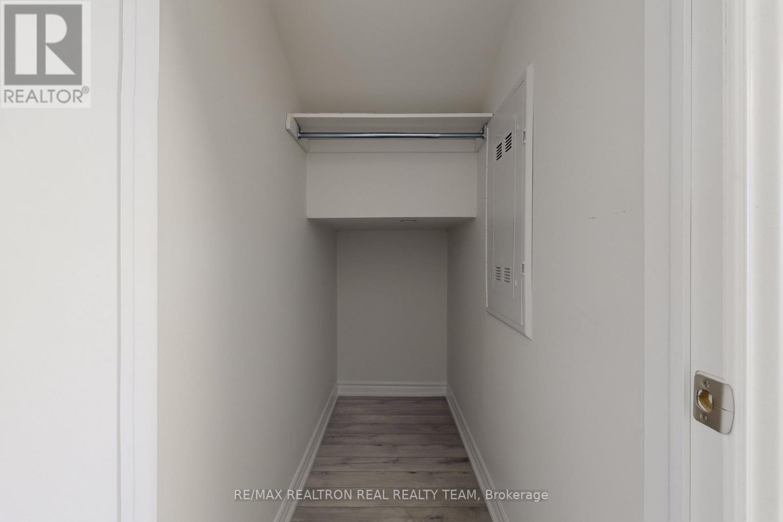 338 - 349 Wheat Boom Drive, Oakville, ON - Indoor