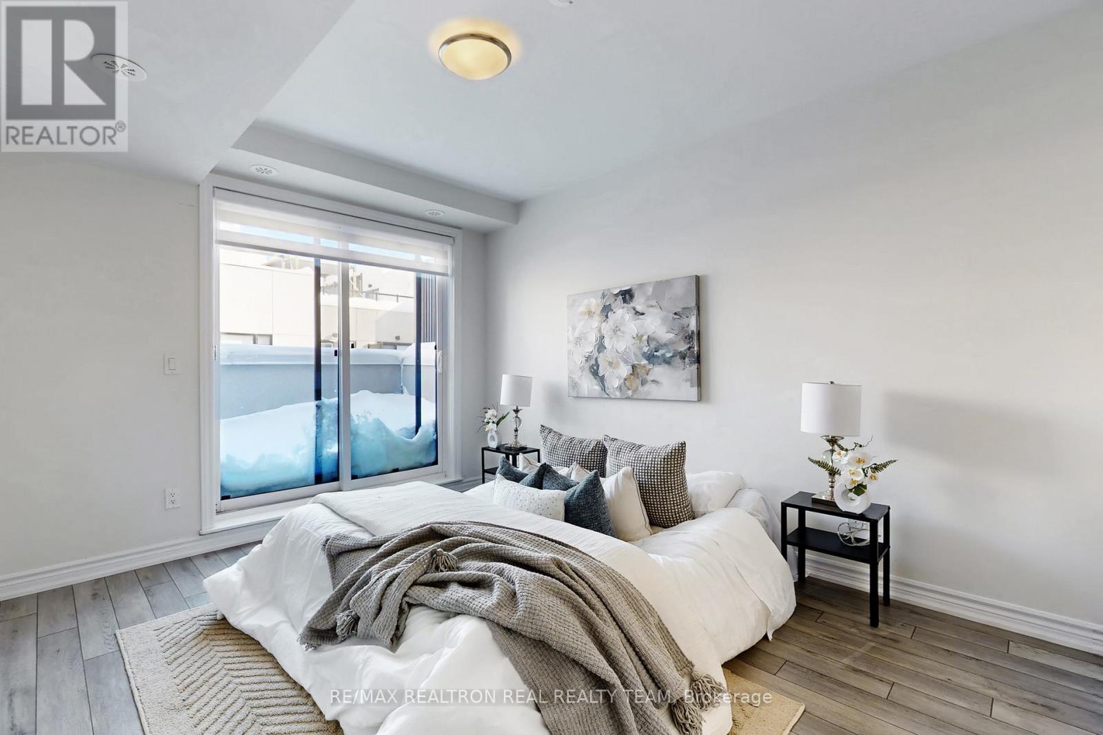 338 - 349 Wheat Boom Drive, Oakville, ON - Indoor Photo Showing Bedroom