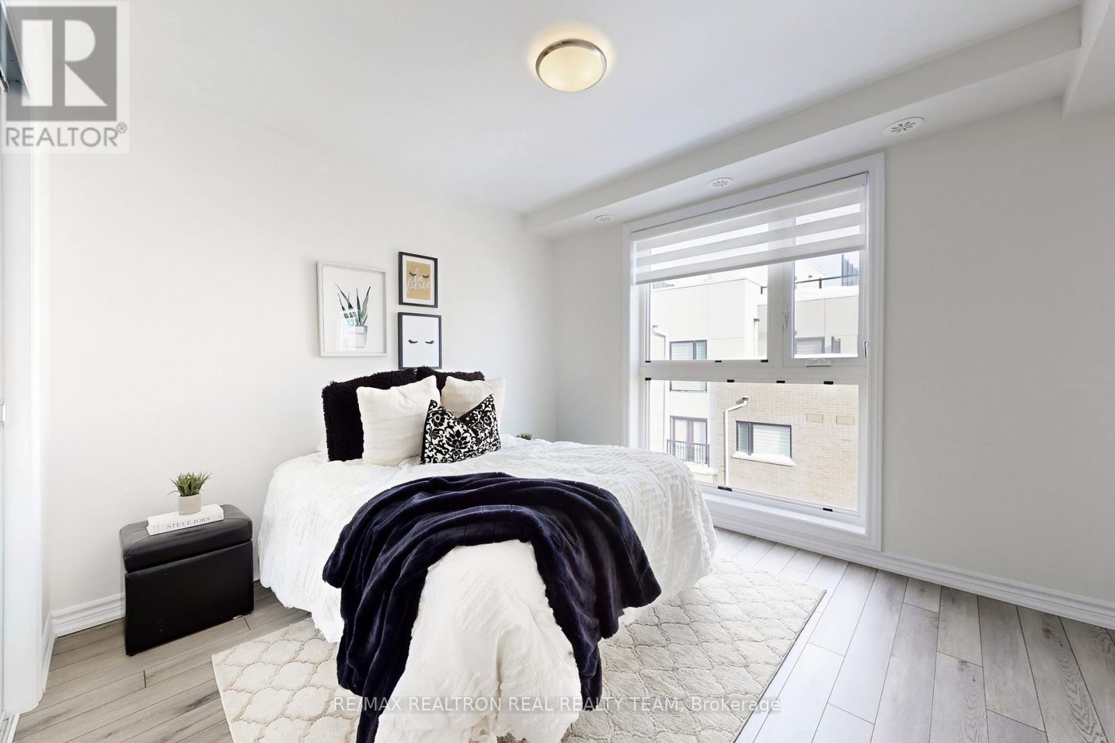 338 - 349 Wheat Boom Drive, Oakville, ON - Indoor Photo Showing Bedroom