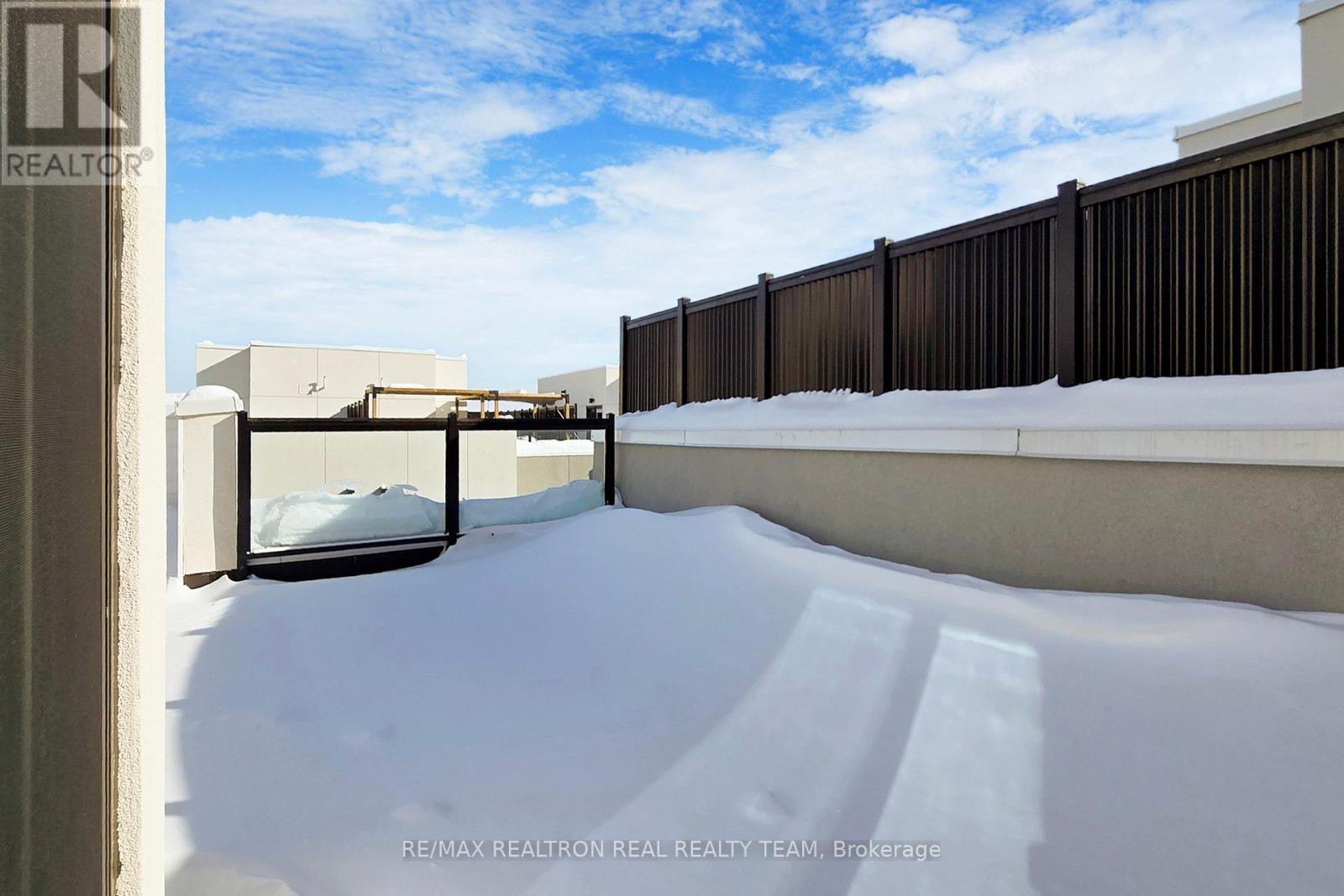 338 - 349 Wheat Boom Drive, Oakville, ON - Outdoor