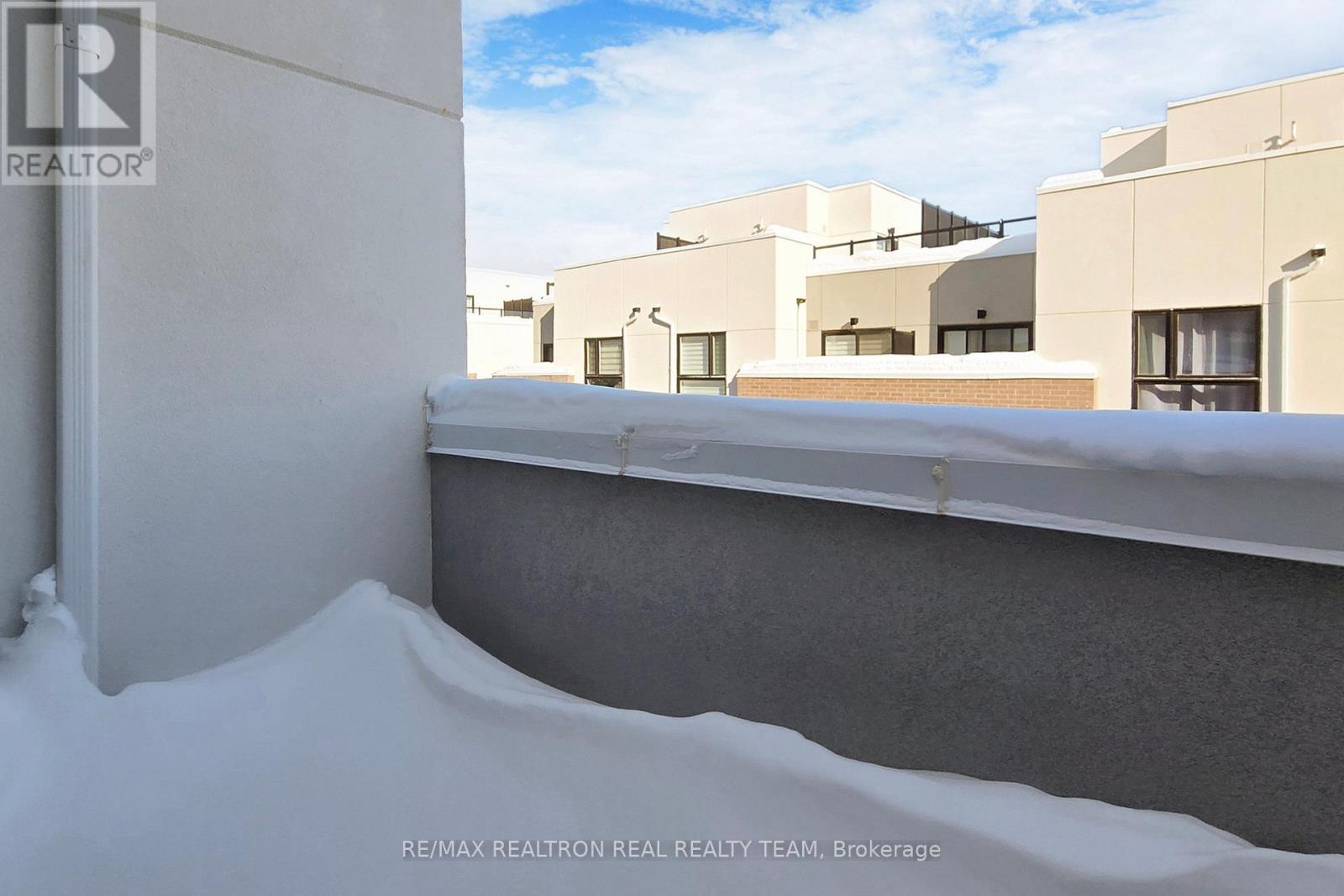 338 - 349 Wheat Boom Drive, Oakville, ON - Outdoor