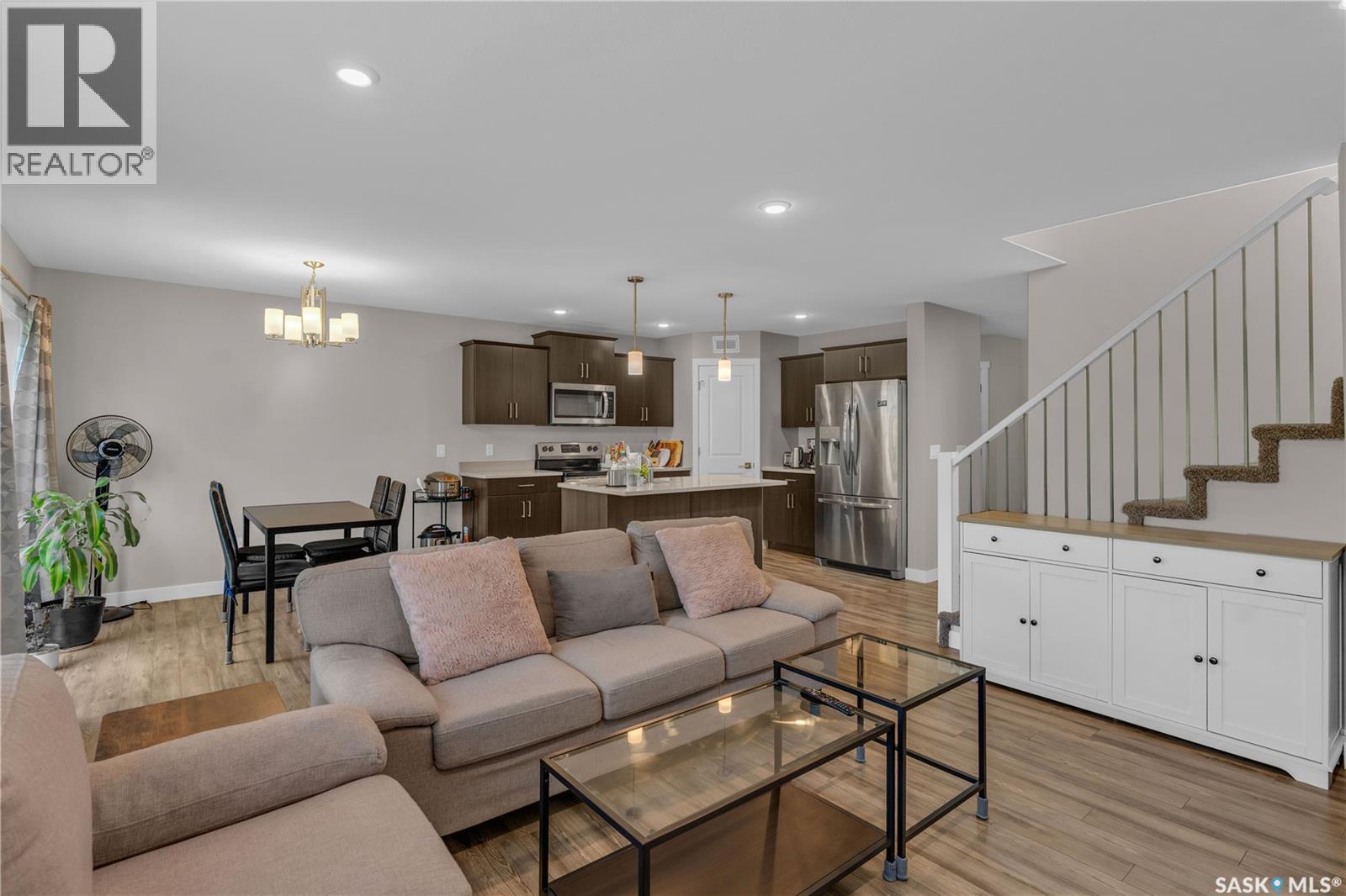 131 315 Dickson Crescent, Saskatoon, SK - Indoor Photo Showing Living Room