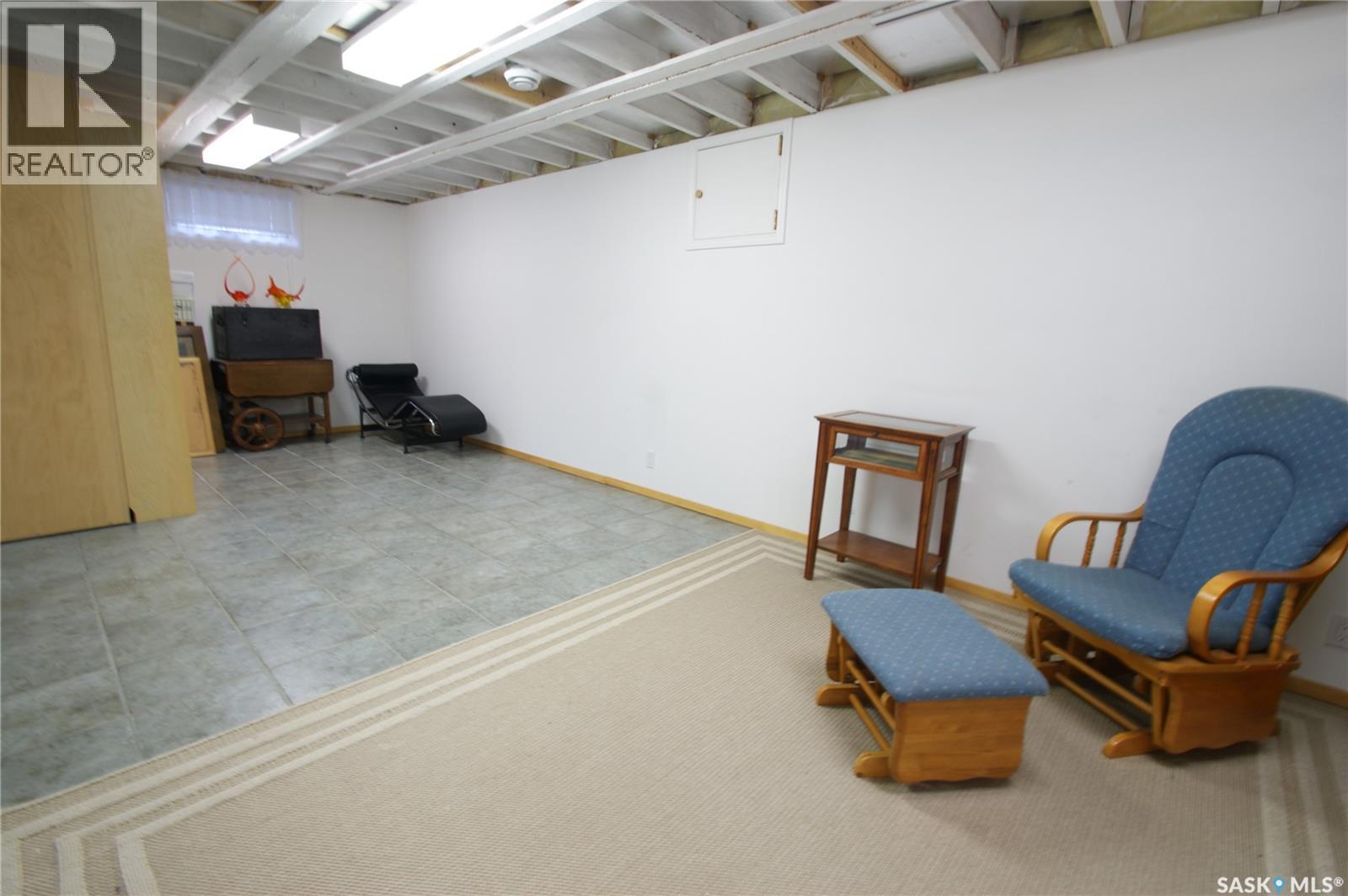 47 Lindsay Drive, Saskatoon, SK - Indoor