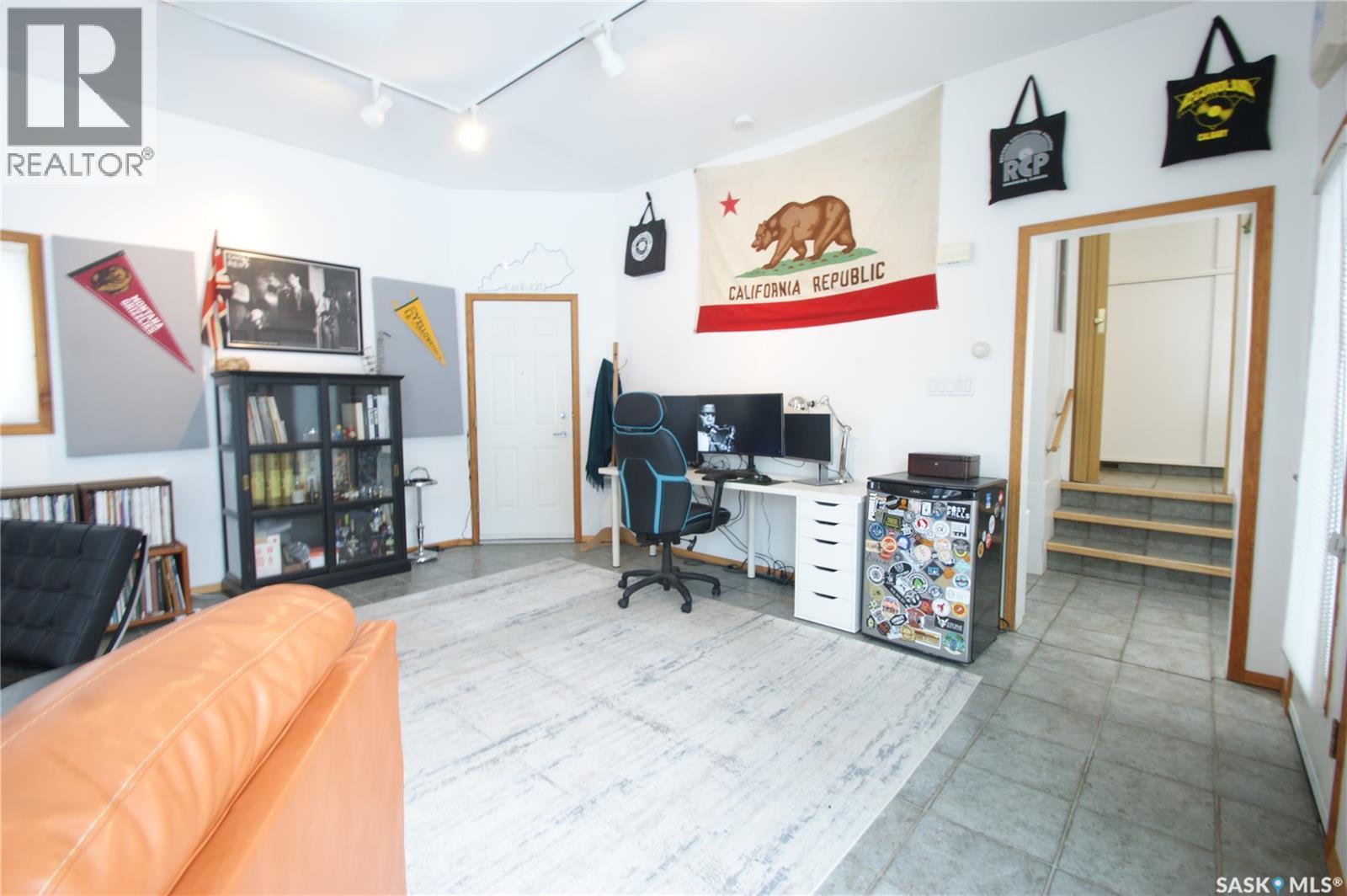 47 Lindsay Drive, Saskatoon, SK - Indoor Photo Showing Office