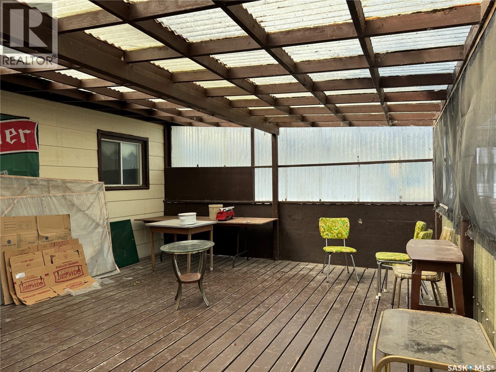 218 4Th Street E, Wynyard, SK - With Deck Patio Veranda With Exterior