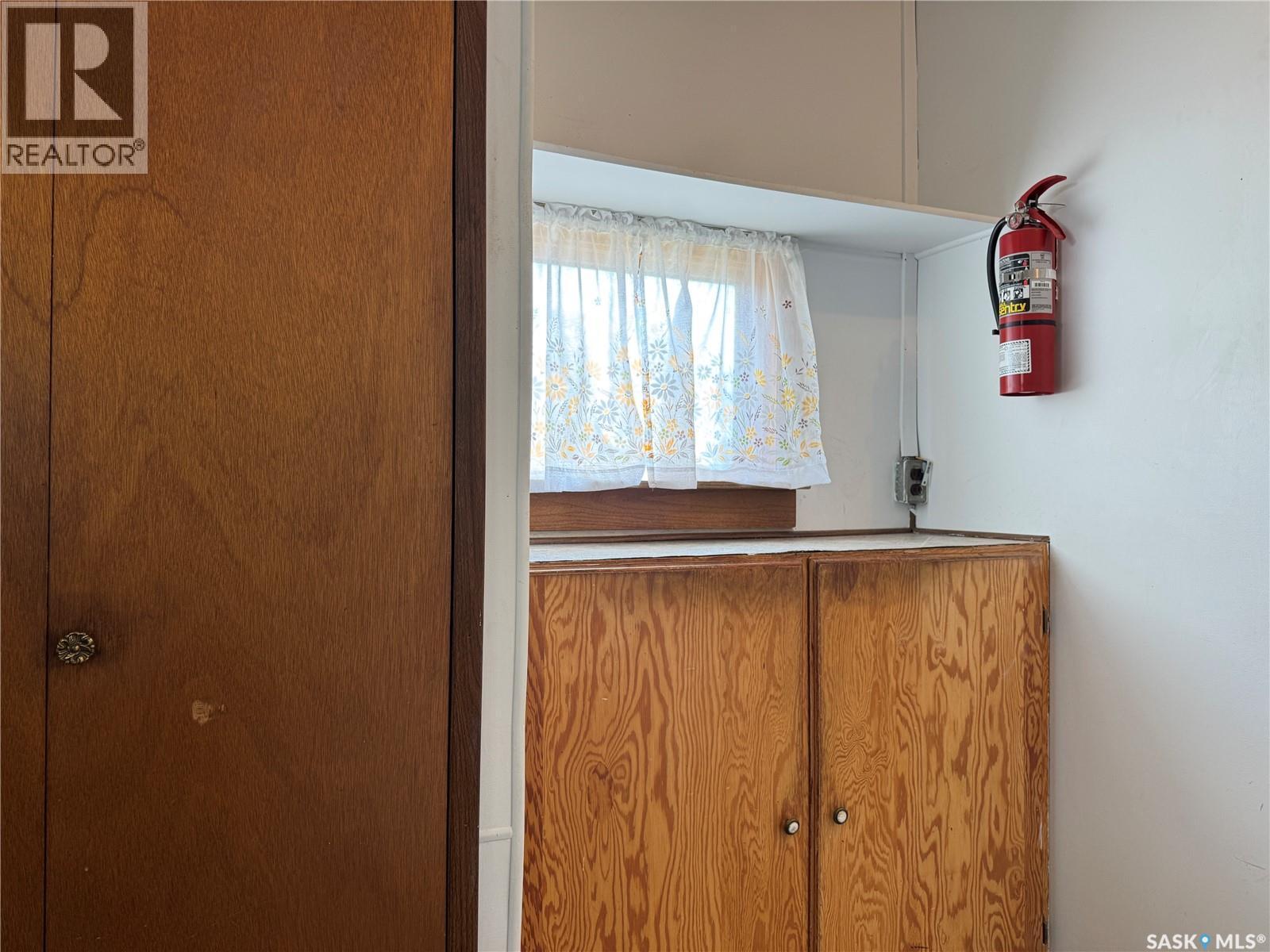 218 4Th Street E, Wynyard, SK - Indoor Photo Showing Other Room